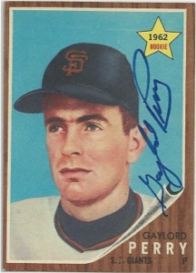1962 Topps #199 Gaylord Perry Near Mint Autographed Rookie Card